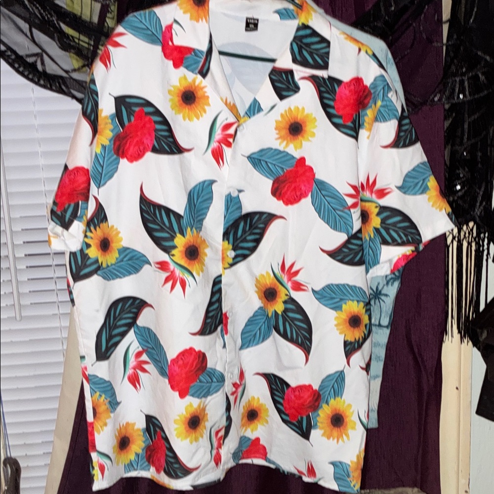 SHEIN Men's Tropical Floral Shirt